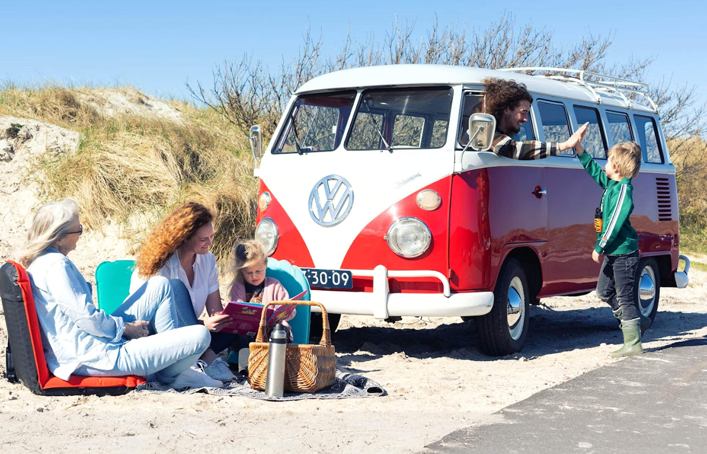 VRT Header slider T1 BUSJES1