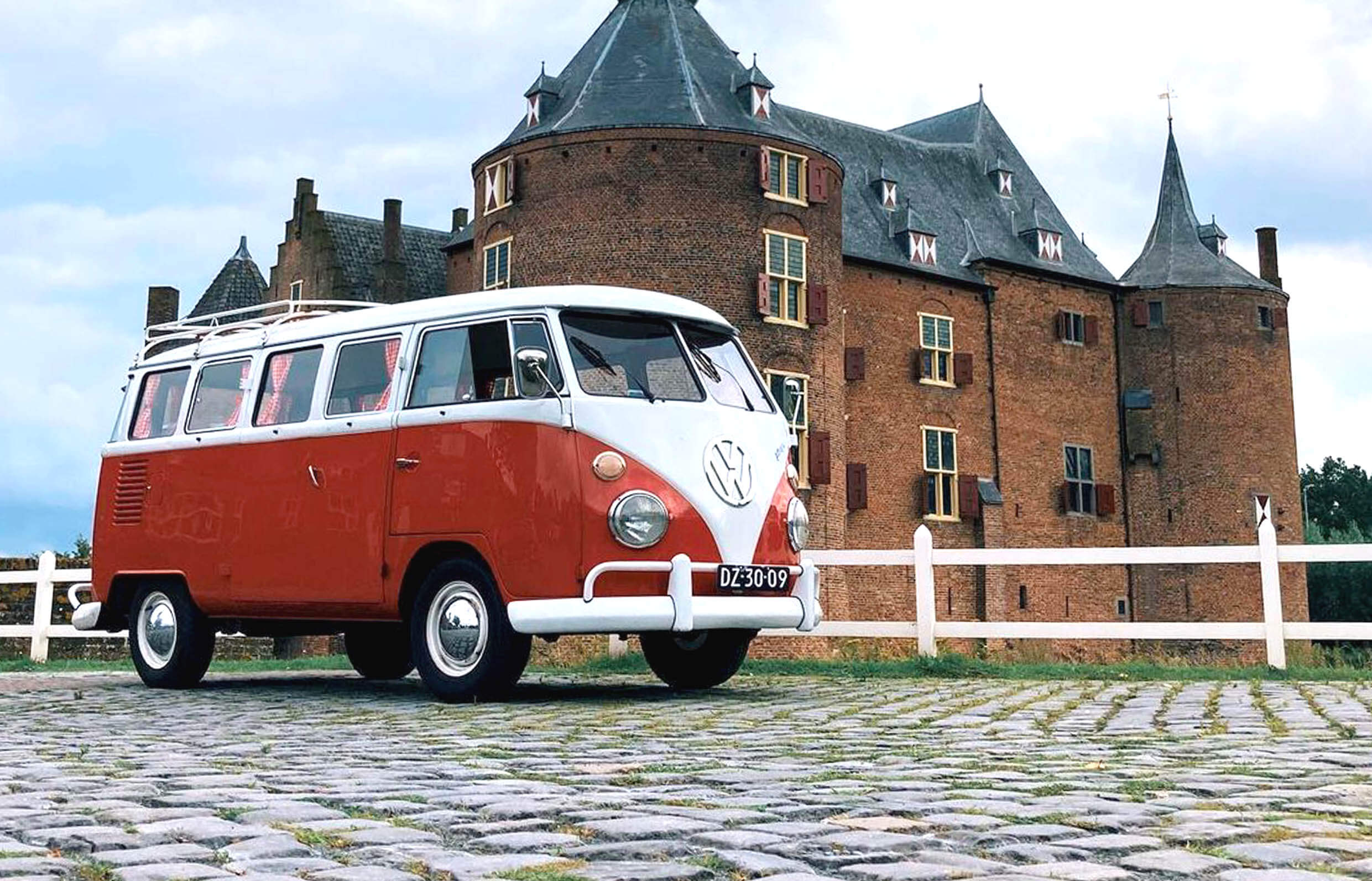 VRT Header slider T1 RED VELVET1