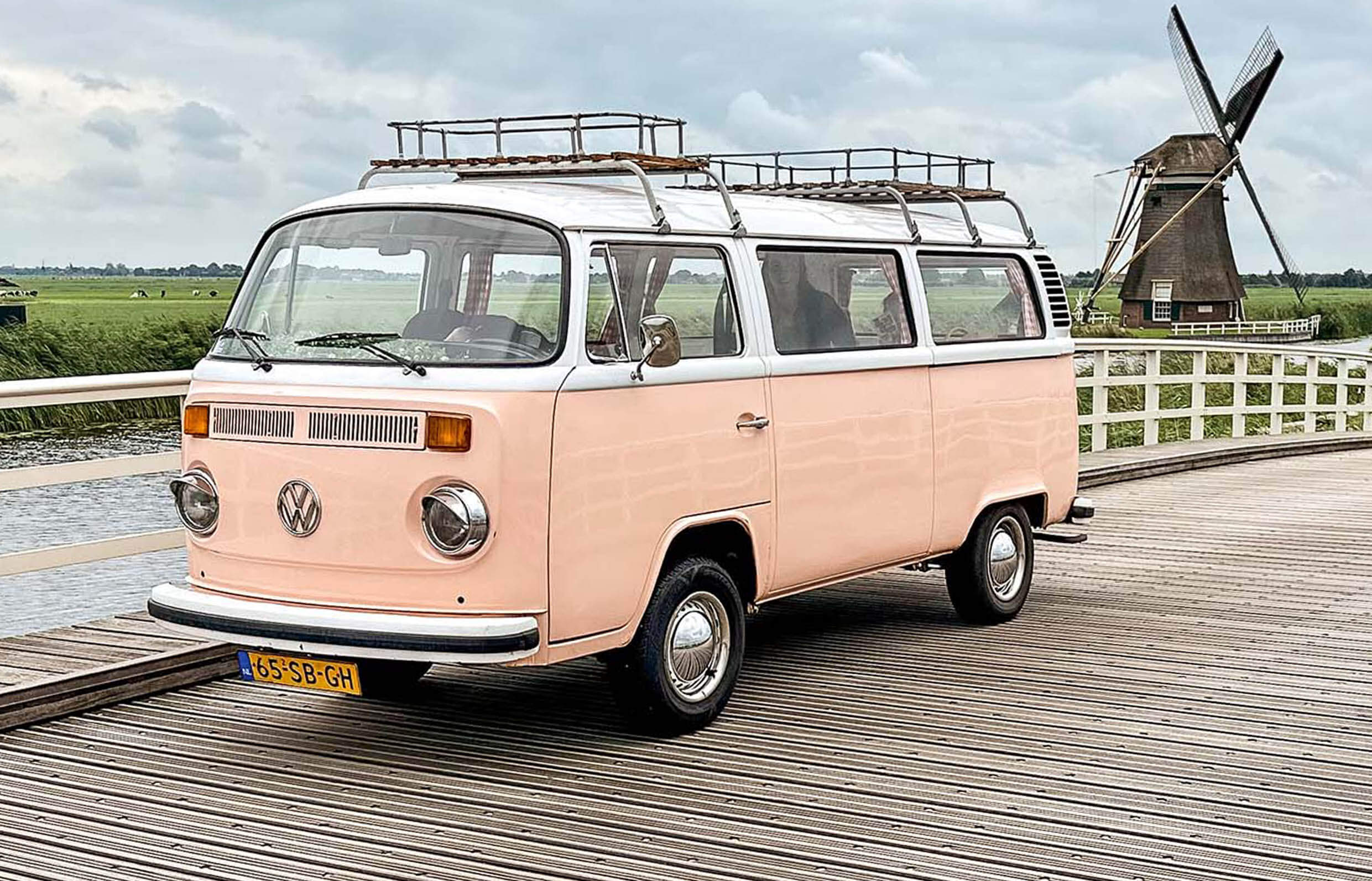 VRT T2 VW busje Miss Peach1 Header slider