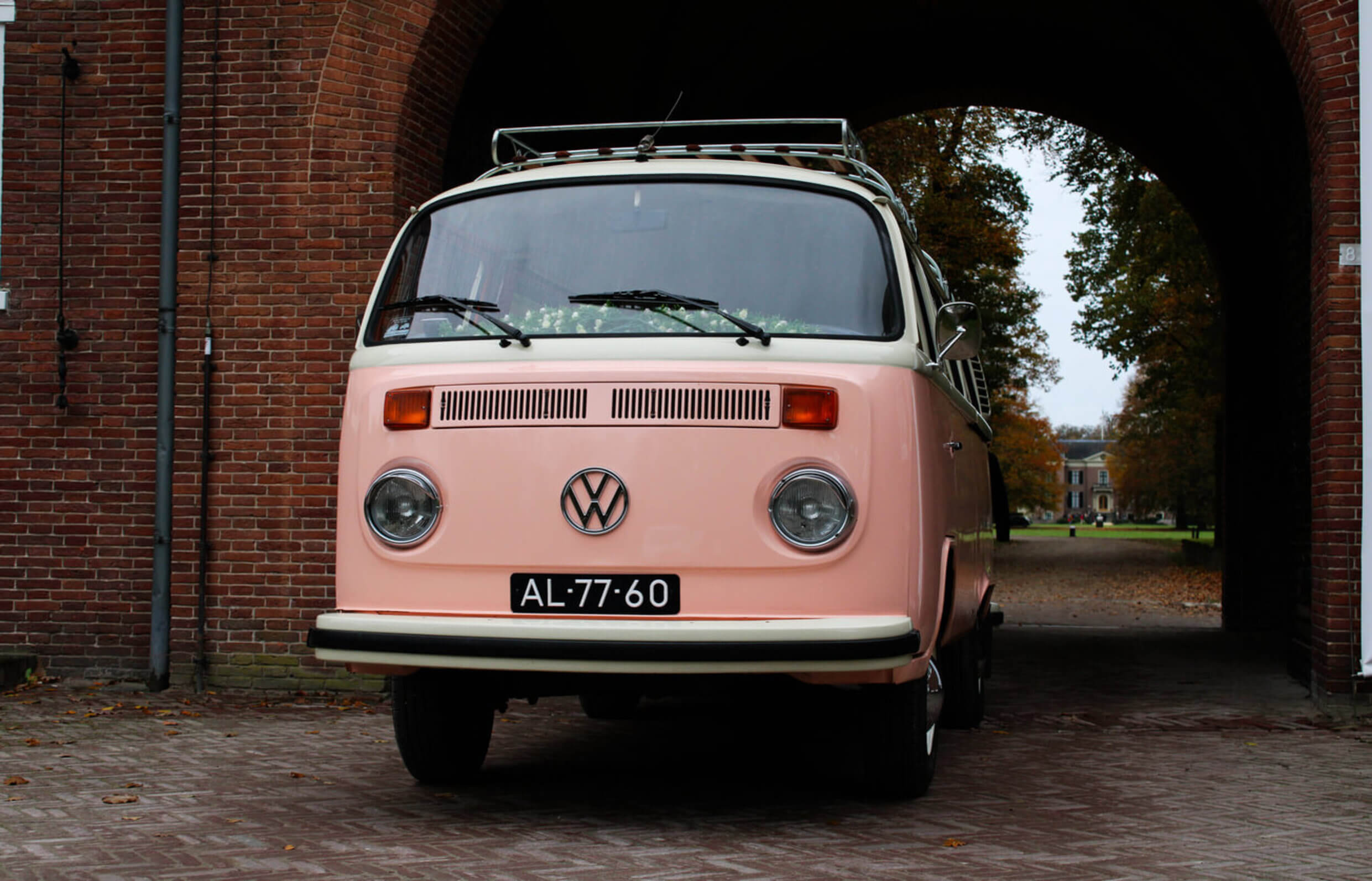 VRT vw bus miss peach silder